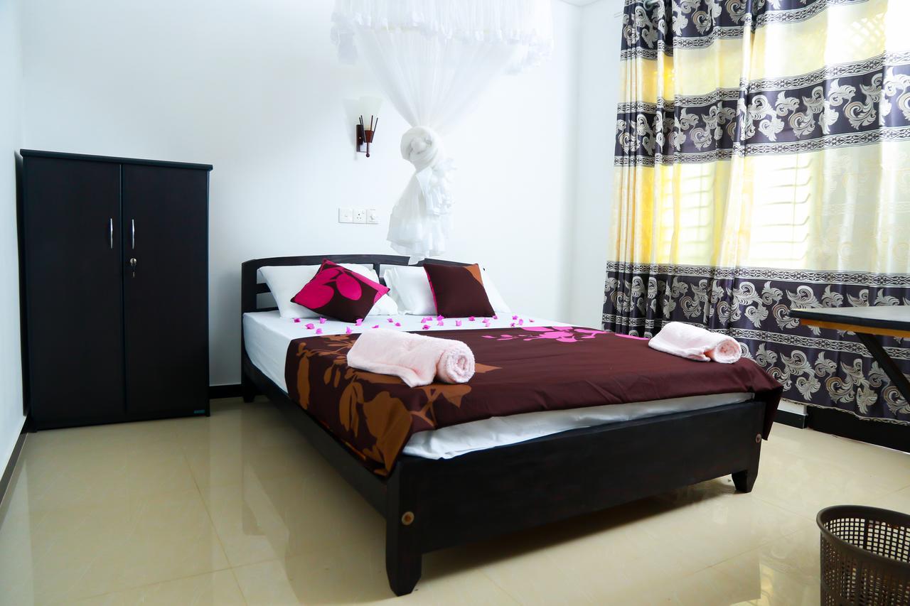 Anila Beach Inn تانجالي المظهر الخارجي الصورة